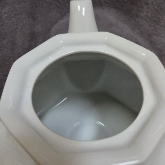 Savoir Vivre Maison Blanche Tea Coffee Pot White Octagon Shape Never Used - Picture 6 of 9